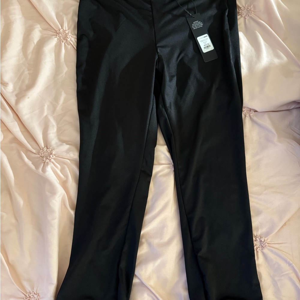 Fashion Nova Black capris